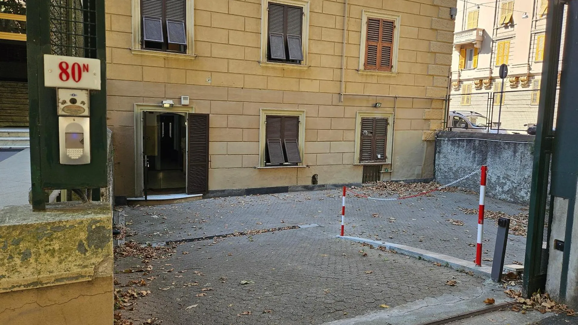 Casa Regis - Free Parking Hotell Genua Pensionat